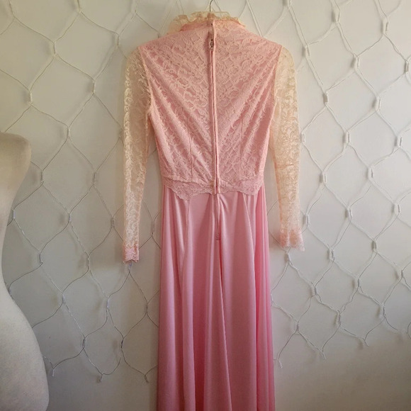 70s Formal Maxi Length Gown / Lace Details / Size XS - Picture 8 of 11